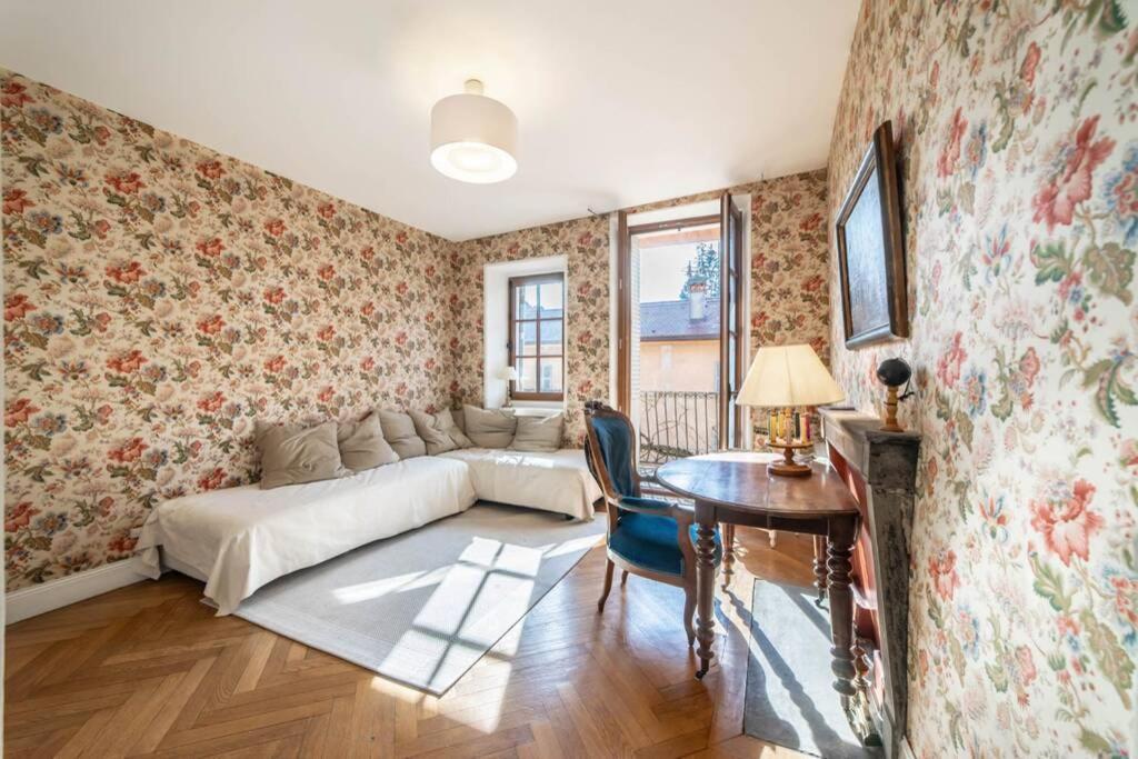 Le Rousseau Apartment Annecy Ngoại thất bức ảnh